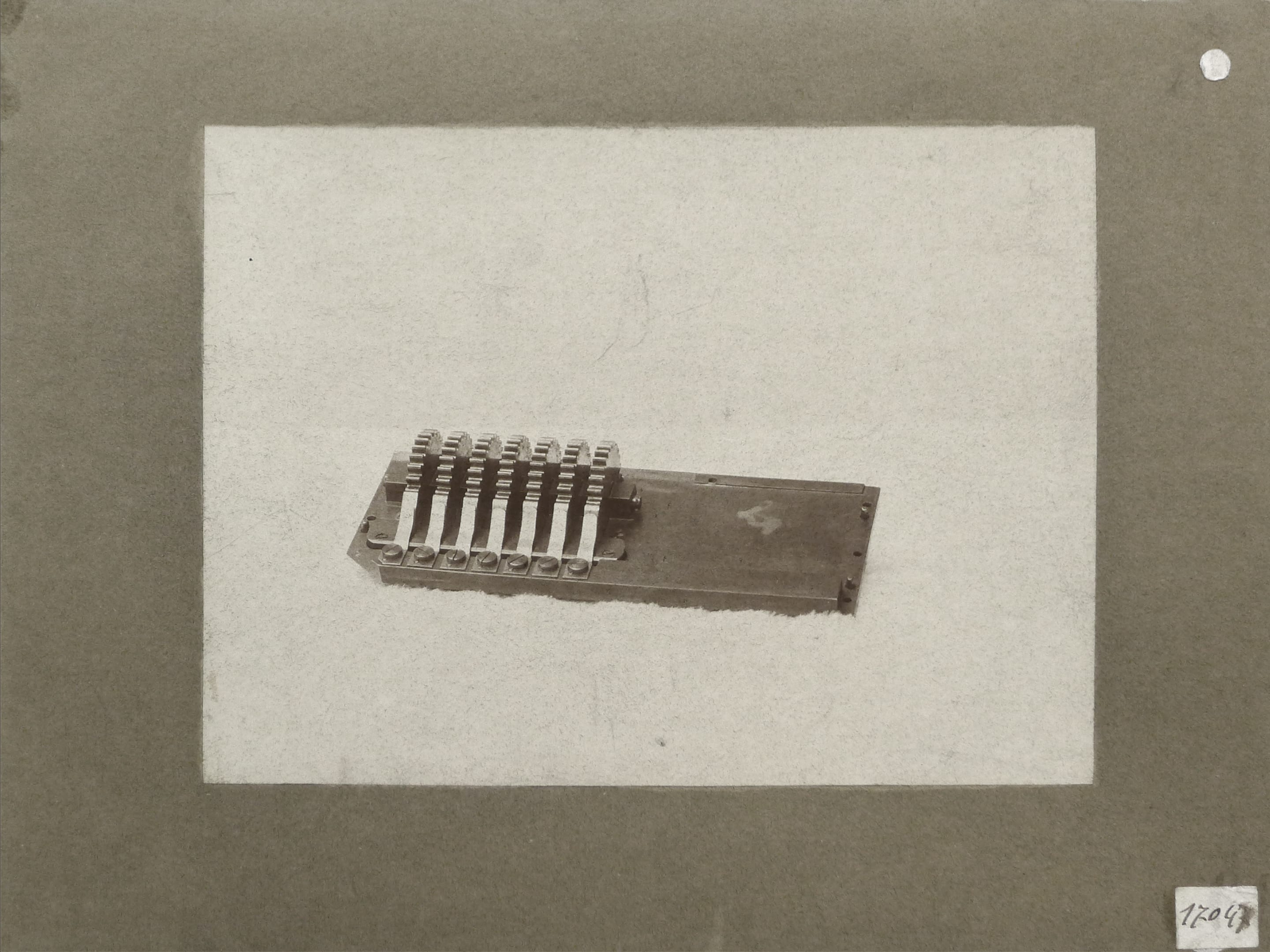 Archive photo of the multiplying attachment (CNAM)
