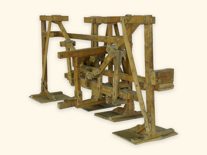 Mechanisms by P. L. Tchebyshev — Plantigrade machine — Second model by Tchebyshev (Museum of St. Petersburg University)