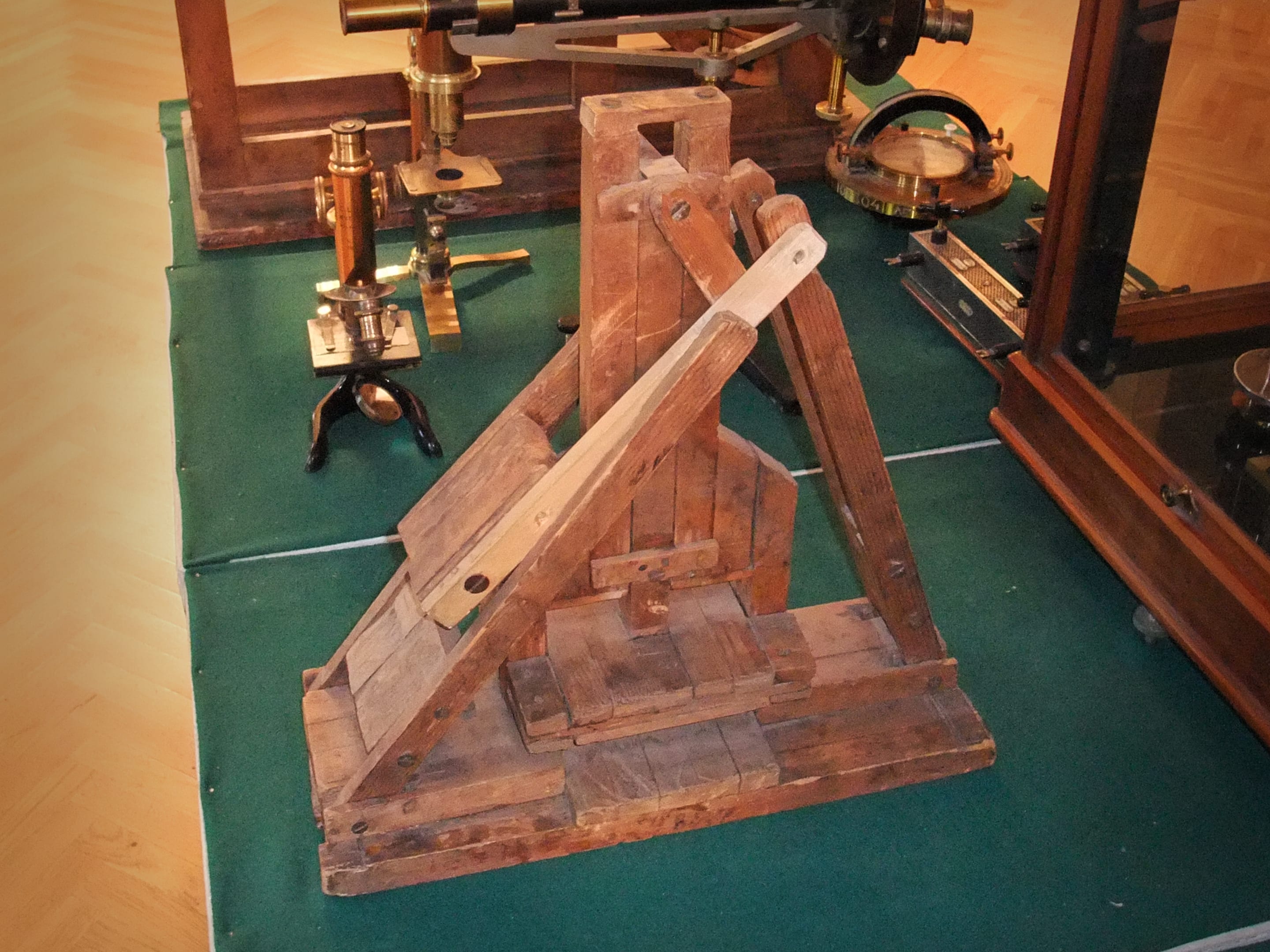 Model by Tchebyshev (St. Petersburg University)