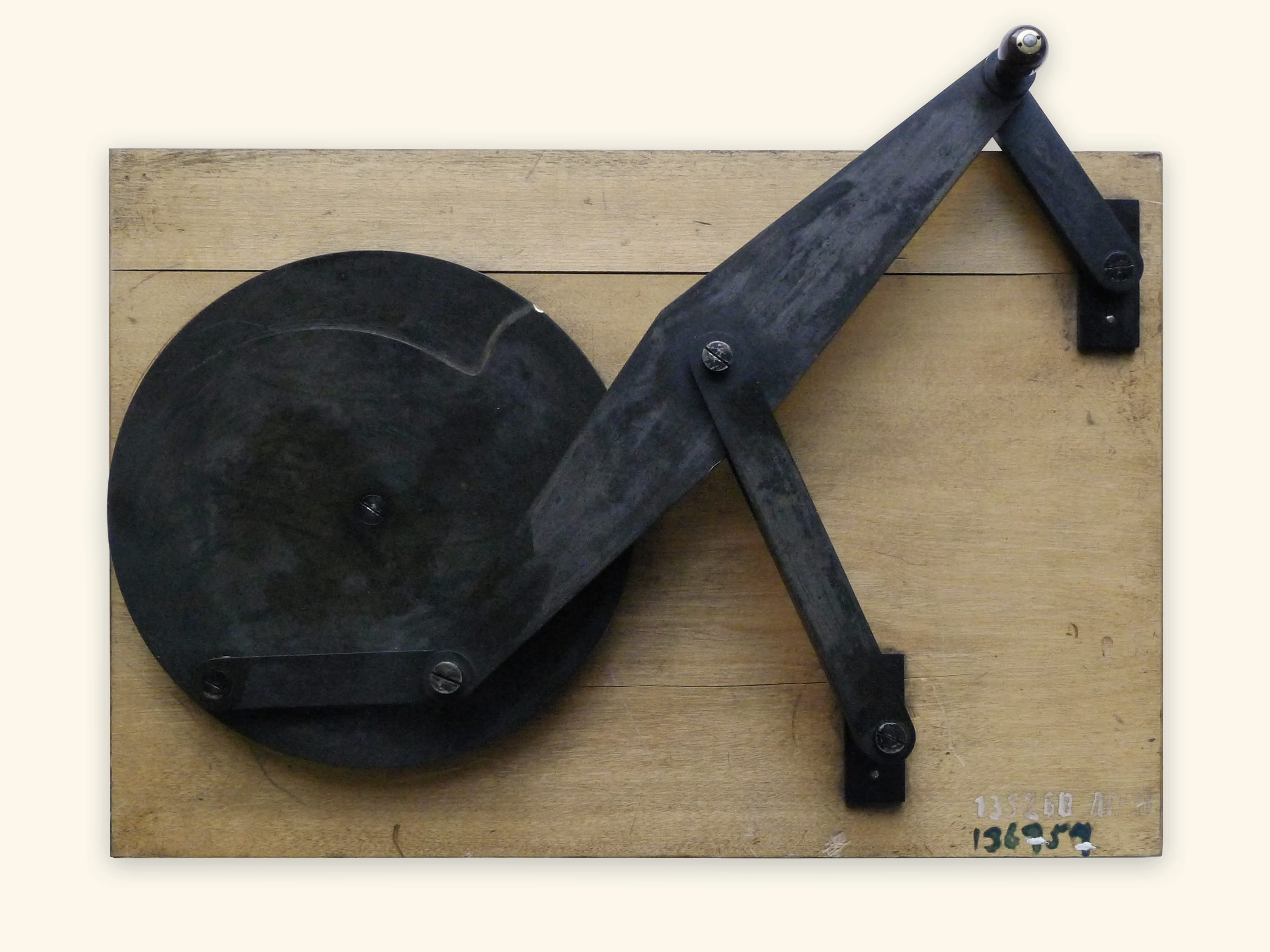 Model by Tchebyshev (Museum of St. Petersburg University)