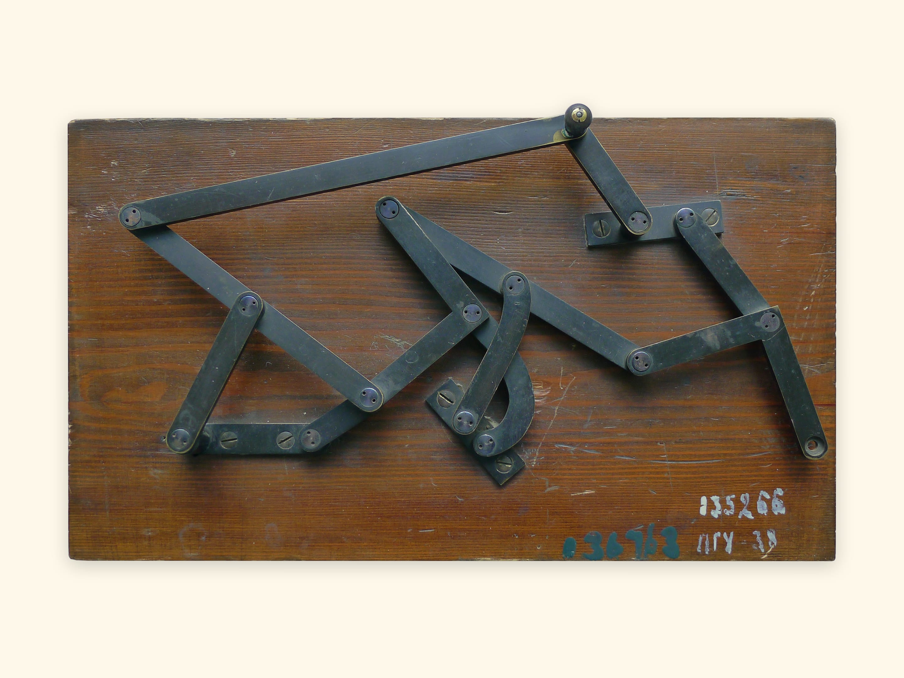 Model by Tchebyshev (Museum of St. Petersburg University)